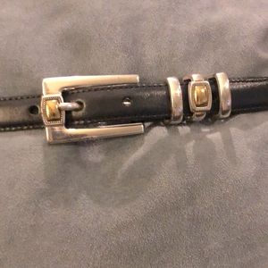 Brighton navy belt with two tone buckle